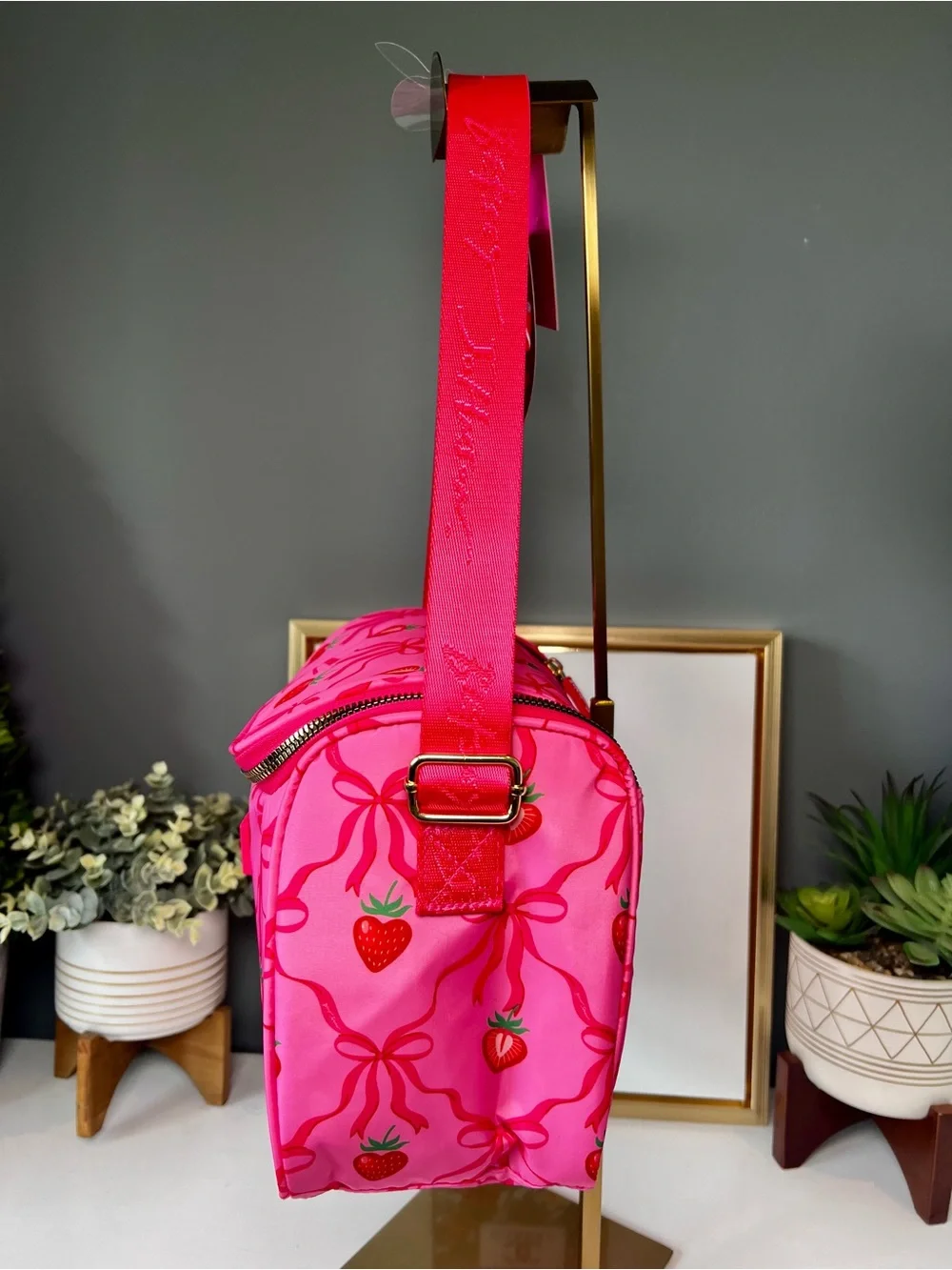 Betsey Johnson NWT Pink Strawberry Bow Insulated Lunch Tote Bag Coquette Cute